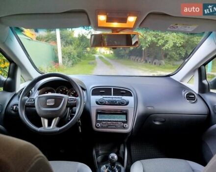 Серый Сеат Алтеа, объемом двигателя 0 л и пробегом 190 тыс. км за 8999 $, фото 5 на Automoto.ua