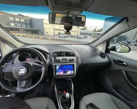 Серый Сеат Алтеа, объемом двигателя 2 л и пробегом 310 тыс. км за 2597 $, фото 4 на Automoto.ua