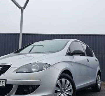 Сірий Сеат Altea, об'ємом двигуна 1.6 л та пробігом 190 тис. км за 5200 $, фото 1 на Automoto.ua