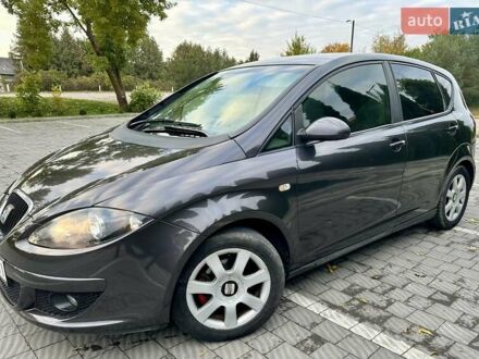 Сеат Алтеа 2004 в Новояворовск на Automoto.ua Серый Сеат Алтеа, объемом двигателя 1.9 л и пробегом 334 тыс. км за 5800 $, фото 1 на Automoto.ua
