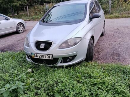 Сірий Сеат Altea, об'ємом двигуна 1.6 л та пробігом 263 тис. км за 4250 $, фото 1 на Automoto.ua