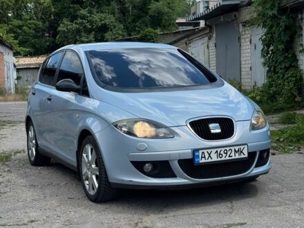 Сірий Сеат Altea, об'ємом двигуна 1.59 л та пробігом 250 тис. км за 5000 $, фото 1 на Automoto.ua
