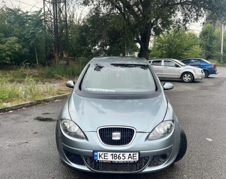 Сірий Сеат Altea, об'ємом двигуна 1.97 л та пробігом 300 тис. км за 4300 $, фото 1 на Automoto.ua