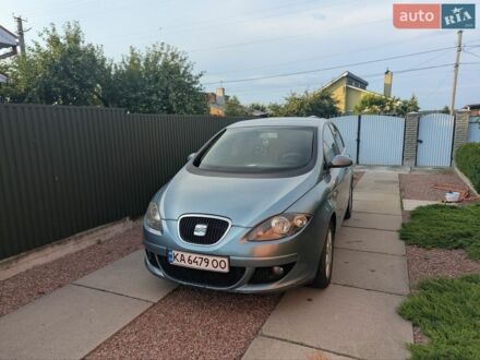 Сірий Сеат Altea, об'ємом двигуна 2 л та пробігом 281 тис. км за 4850 $, фото 1 на Automoto.ua