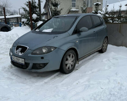 Сірий Сеат Altea, об'ємом двигуна 1.6 л та пробігом 300 тис. км за 4500 $, фото 1 на Automoto.ua