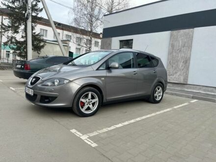 Сірий Сеат Altea, об'ємом двигуна 0.16 л та пробігом 256 тис. км за 5500 $, фото 1 на Automoto.ua