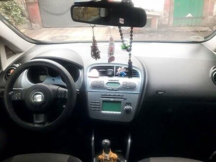 Серый Сеат Алтеа, объемом двигателя 1.6 л и пробегом 211 тыс. км за 7200 $, фото 1 на Automoto.ua