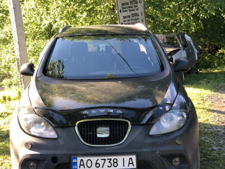 Сеат Altea 2008 у Хусте на Automoto.ua Сірий Сеат Altea, об'ємом двигуна 2 л та пробігом 277 тис. км за 6500 $, фото 1 на Automoto.ua
