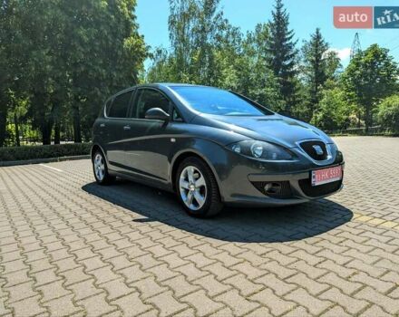 Серый Сеат Алтеа, объемом двигателя 1.6 л и пробегом 200 тыс. км за 6000 $, фото 1 на Automoto.ua