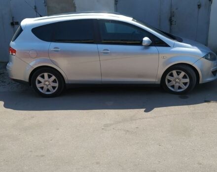 Сірий Сеат Altea, об'ємом двигуна 1.98 л та пробігом 250 тис. км за 5600 $, фото 1 на Automoto.ua