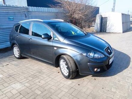Сеат Алтеа 2010 в Краматорске на Automoto.ua Серый Сеат Алтеа, объемом двигателя 0 л и пробегом 156 тыс. км за 8000 $, фото 1 на Automoto.ua