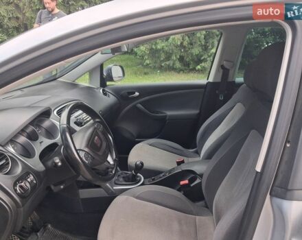 Сірий Сеат Altea, об'ємом двигуна 1.39 л та пробігом 201 тис. км за 6000 $, фото 1 на Automoto.ua