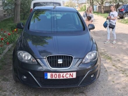 Сеат Алтеа 2011 в Светловдске на Automoto.ua Серый Сеат Алтеа, объемом двигателя 1.8 л и пробегом 240 тыс. км за 9356 $, фото 1 на Automoto.ua