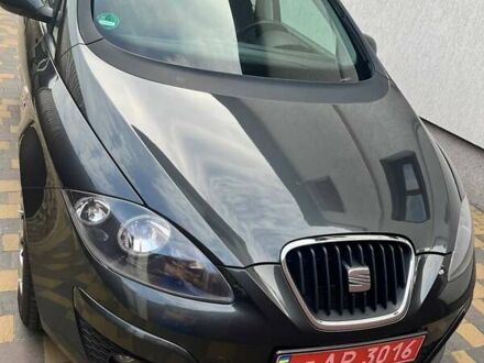 Сеат Алтеа 2012 в Харькове на Automoto.ua Серый Сеат Алтеа, объемом двигателя 0 л и пробегом 159 тыс. км за 6750 $, фото 1 на Automoto.ua