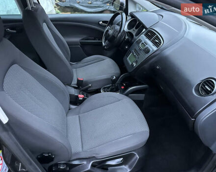 Синий Сеат Алтеа, объемом двигателя 1.6 л и пробегом 262 тыс. км за 5997 $, фото 24 на Automoto.ua