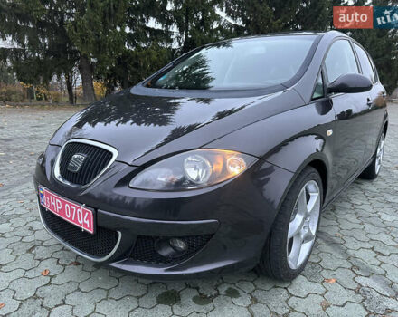 Синий Сеат Алтеа, объемом двигателя 1.6 л и пробегом 262 тыс. км за 5997 $, фото 2 на Automoto.ua