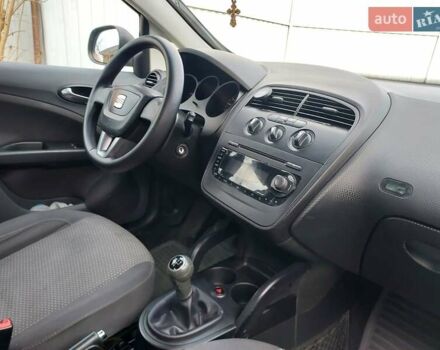 Синій Сеат Altea, об'ємом двигуна 1.6 л та пробігом 223 тис. км за 5700 $, фото 4 на Automoto.ua