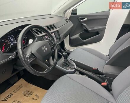 Білий Сеат Arona, об'ємом двигуна 1 л та пробігом 58 тис. км за 16786 $, фото 8 на Automoto.ua