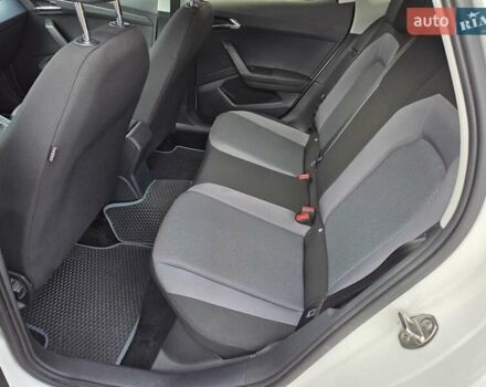 Белый Сеат Arona, объемом двигателя 1 л и пробегом 119 тыс. км за 14750 $, фото 13 на Automoto.ua