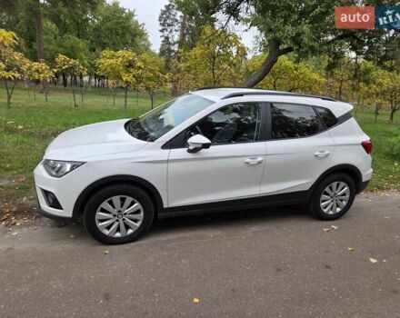 Белый Сеат Arona, объемом двигателя 1 л и пробегом 119 тыс. км за 14750 $, фото 1 на Automoto.ua