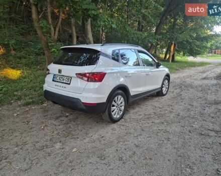 Білий Сеат Arona, об'ємом двигуна 1.6 л та пробігом 235 тис. км за 15400 $, фото 4 на Automoto.ua