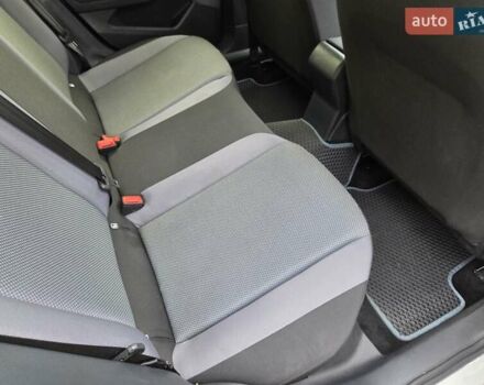 Белый Сеат Arona, объемом двигателя 1 л и пробегом 119 тыс. км за 14750 $, фото 12 на Automoto.ua