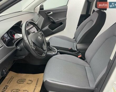 Білий Сеат Arona, об'ємом двигуна 1 л та пробігом 58 тис. км за 16786 $, фото 7 на Automoto.ua
