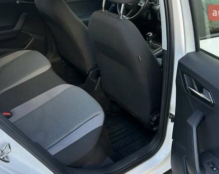 Білий Сеат Arona, об'ємом двигуна 1 л та пробігом 161 тис. км за 9950 $, фото 32 на Automoto.ua
