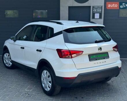 Білий Сеат Arona, об'ємом двигуна 1 л та пробігом 190 тис. км за 9900 $, фото 6 на Automoto.ua