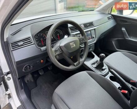 Білий Сеат Arona, об'ємом двигуна 1 л та пробігом 190 тис. км за 9900 $, фото 9 на Automoto.ua