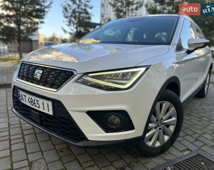 Білий Сеат Arona, об'ємом двигуна 1 л та пробігом 161 тис. км за 9950 $, фото 3 на Automoto.ua