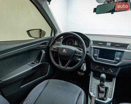 Білий Сеат Arona, об'ємом двигуна 1 л та пробігом 109 тис. км за 16063 $, фото 10 на Automoto.ua
