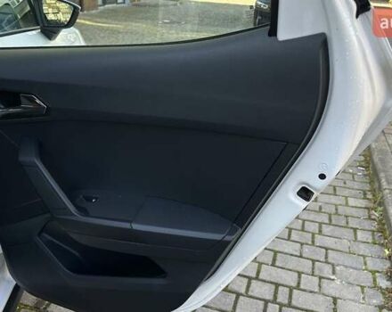 Білий Сеат Arona, об'ємом двигуна 1 л та пробігом 161 тис. км за 9950 $, фото 33 на Automoto.ua