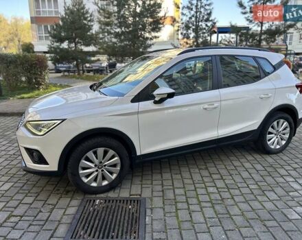 Білий Сеат Arona, об'ємом двигуна 1 л та пробігом 161 тис. км за 9950 $, фото 10 на Automoto.ua