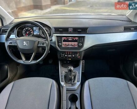 Білий Сеат Arona, об'ємом двигуна 1 л та пробігом 161 тис. км за 9950 $, фото 35 на Automoto.ua