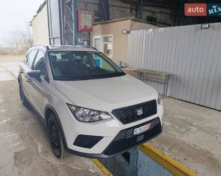 Белый Сеат Arona, объемом двигателя 1 л и пробегом 255 тыс. км за 11600 $, фото 1 на Automoto.ua