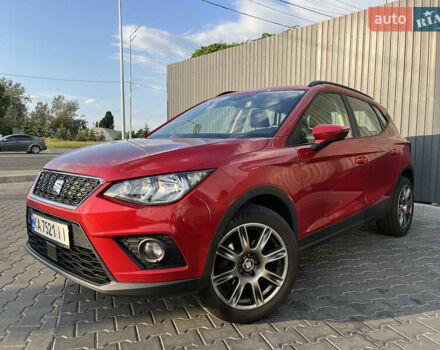 Красный Сеат Arona, объемом двигателя 1 л и пробегом 60 тыс. км за 16500 $, фото 1 на Automoto.ua