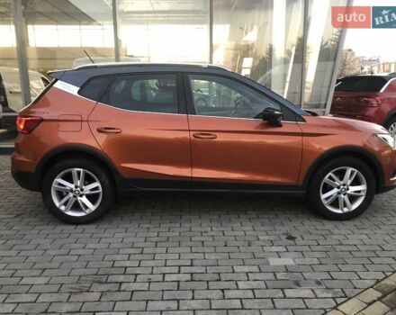 Оранжевый Сеат Arona, объемом двигателя 1 л и пробегом 80 тыс. км за 16500 $, фото 3 на Automoto.ua