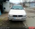 Белый Сеат Кордоба, объемом двигателя 1.6 л и пробегом 300 тыс. км за 1000 $, фото 2 на Automoto.ua