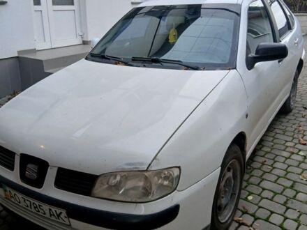 Сеат Кордоба 2001 в Иршава на Automoto.ua Белый Сеат Кордоба, объемом двигателя 0 л и пробегом 385 тыс. км за 2200 $, фото 1 на Automoto.ua