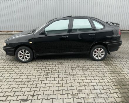 Черный Сеат Кордоба, объемом двигателя 1.6 л и пробегом 350 тыс. км за 1850 $, фото 4 на Automoto.ua