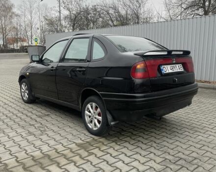 Черный Сеат Кордоба, объемом двигателя 1.6 л и пробегом 350 тыс. км за 1850 $, фото 3 на Automoto.ua