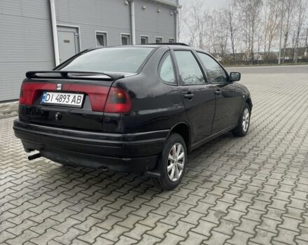 Черный Сеат Кордоба, объемом двигателя 1.6 л и пробегом 350 тыс. км за 1850 $, фото 5 на Automoto.ua