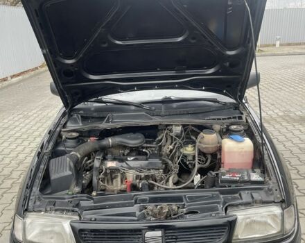 Черный Сеат Кордоба, объемом двигателя 1.6 л и пробегом 350 тыс. км за 1850 $, фото 21 на Automoto.ua