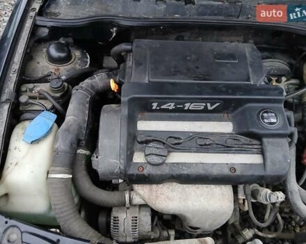 Чорний Сеат Cordoba, об'ємом двигуна 1.4 л та пробігом 123 тис. км за 1400 $, фото 10 на Automoto.ua