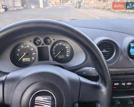 Черный Сеат Кордоба, объемом двигателя 1.98 л и пробегом 245 тыс. км за 4050 $, фото 12 на Automoto.ua