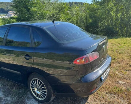 Черный Сеат Кордоба, объемом двигателя 1.98 л и пробегом 277 тыс. км за 3200 $, фото 3 на Automoto.ua