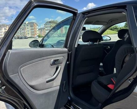 Чорний Сеат Cordoba, об'ємом двигуна 1.98 л та пробігом 232 тис. км за 4200 $, фото 9 на Automoto.ua