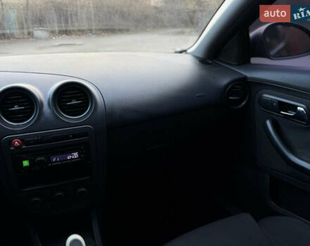 Черный Сеат Кордоба, объемом двигателя 1.98 л и пробегом 170 тыс. км за 3500 $, фото 11 на Automoto.ua