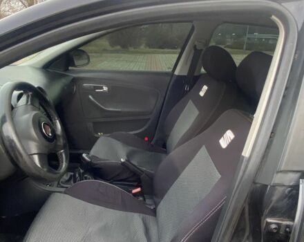 Черный Сеат Кордоба, объемом двигателя 2 л и пробегом 215 тыс. км за 4000 $, фото 5 на Automoto.ua